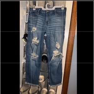 Hollister Size 13 High Rise Mom Jean